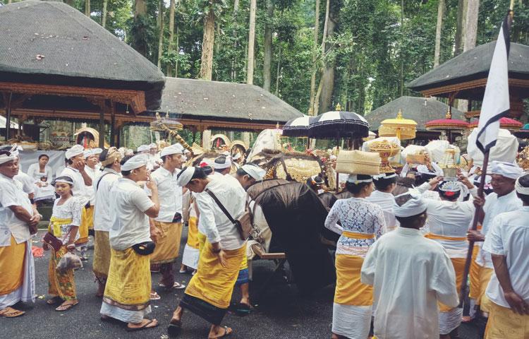 Nunas-Ica-Bukan-Minta-Materi-Tapi-Kegembiraan_207484.jpg