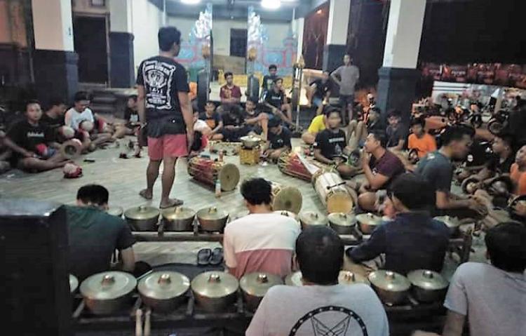 WowBergetar-Kelaborasi-Baleganjur-BUAH-ASEM-Abiansemal_918163.jpg